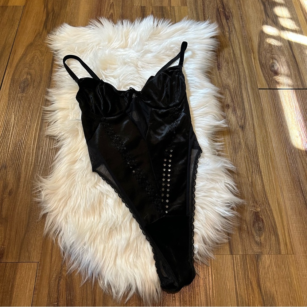 Vintage black Velvet Bodysuit by Shirley Of Hollywood Size medium